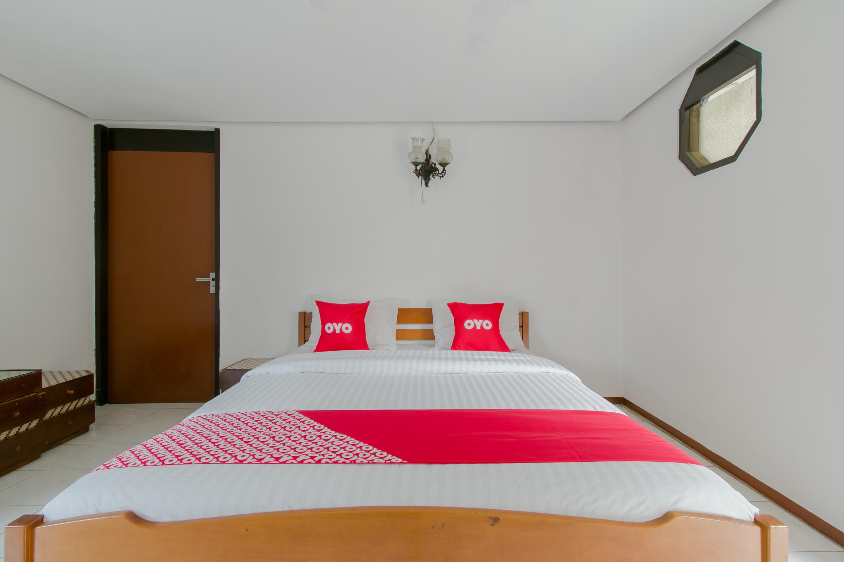Oyo 1996 Koneng Hotel Cibodas Kültér fotó