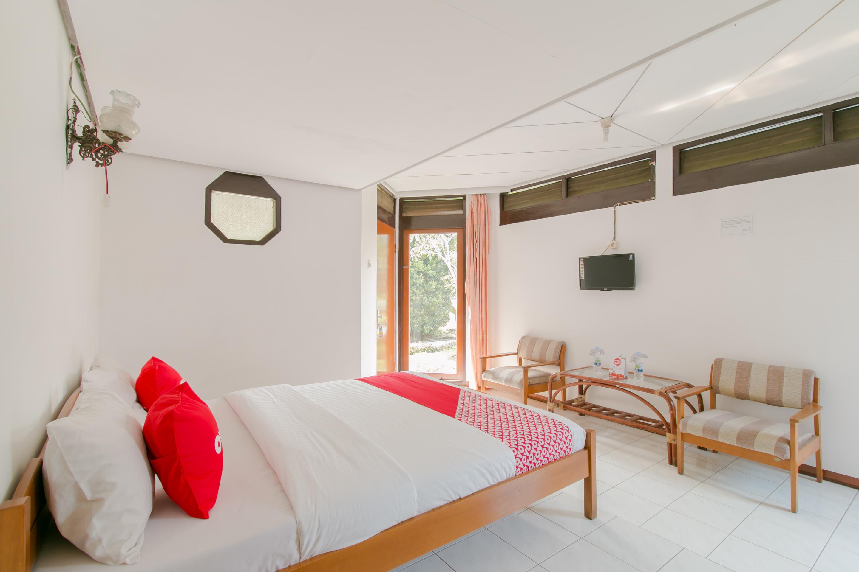 Oyo 1996 Koneng Hotel Cibodas Kültér fotó