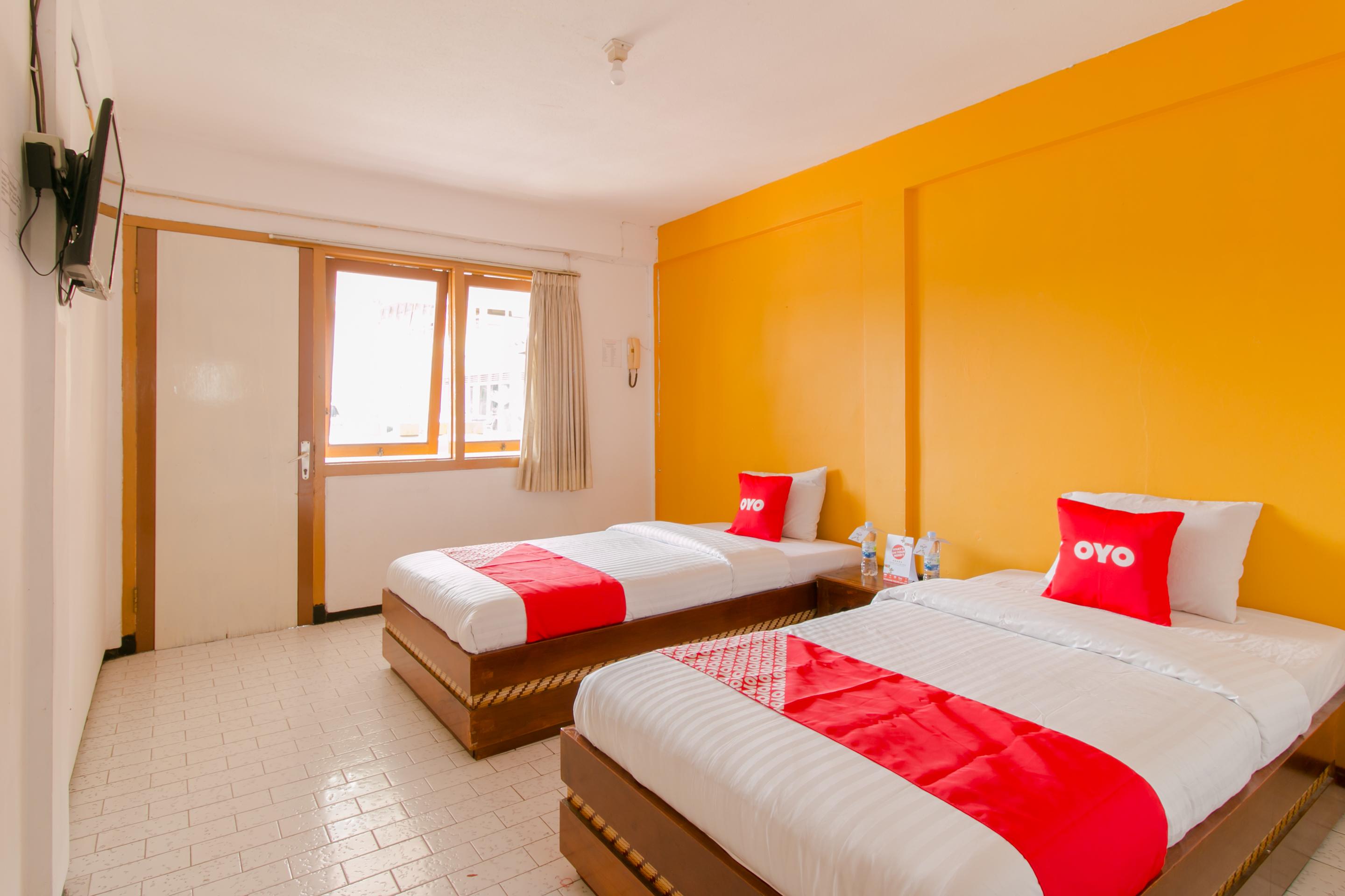 Oyo 1996 Koneng Hotel Cibodas Kültér fotó