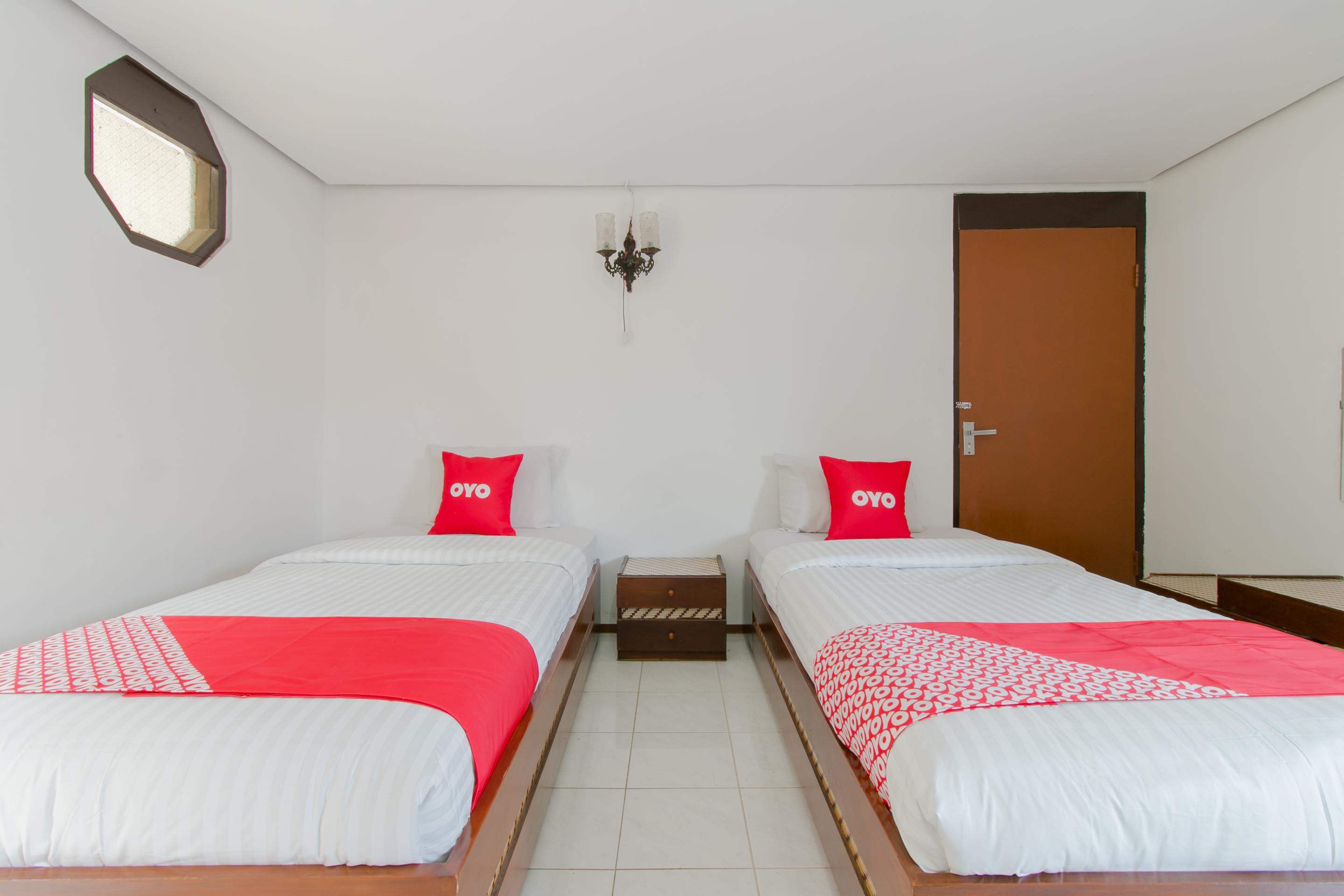 Oyo 1996 Koneng Hotel Cibodas Kültér fotó