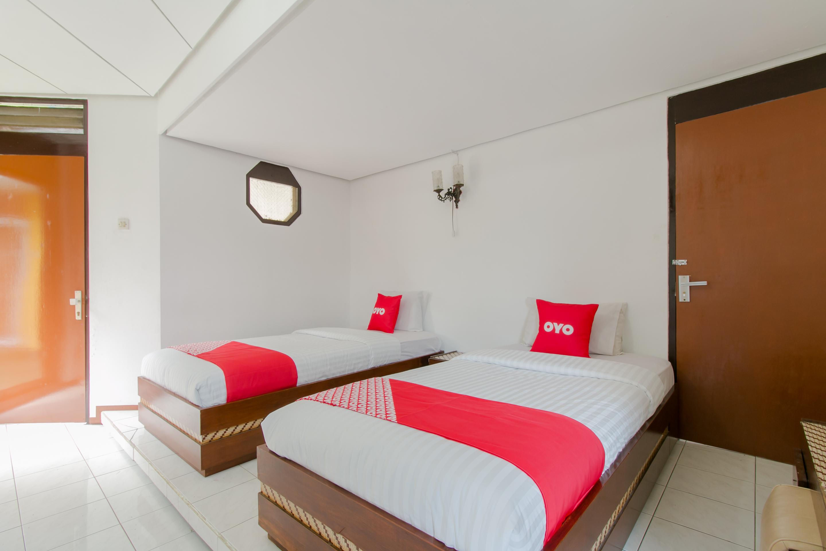 Oyo 1996 Koneng Hotel Cibodas Kültér fotó