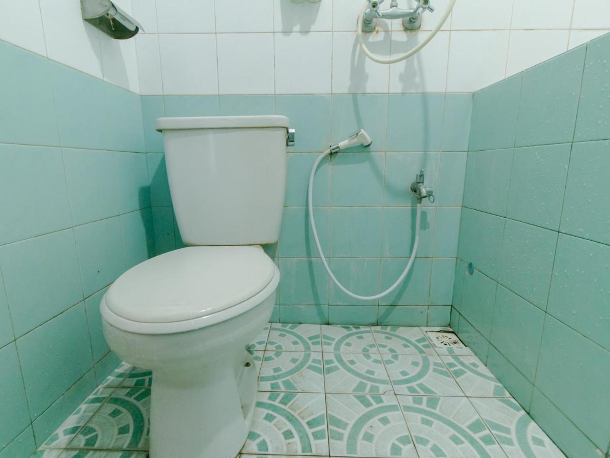 Oyo 1996 Koneng Hotel Cibodas Kültér fotó